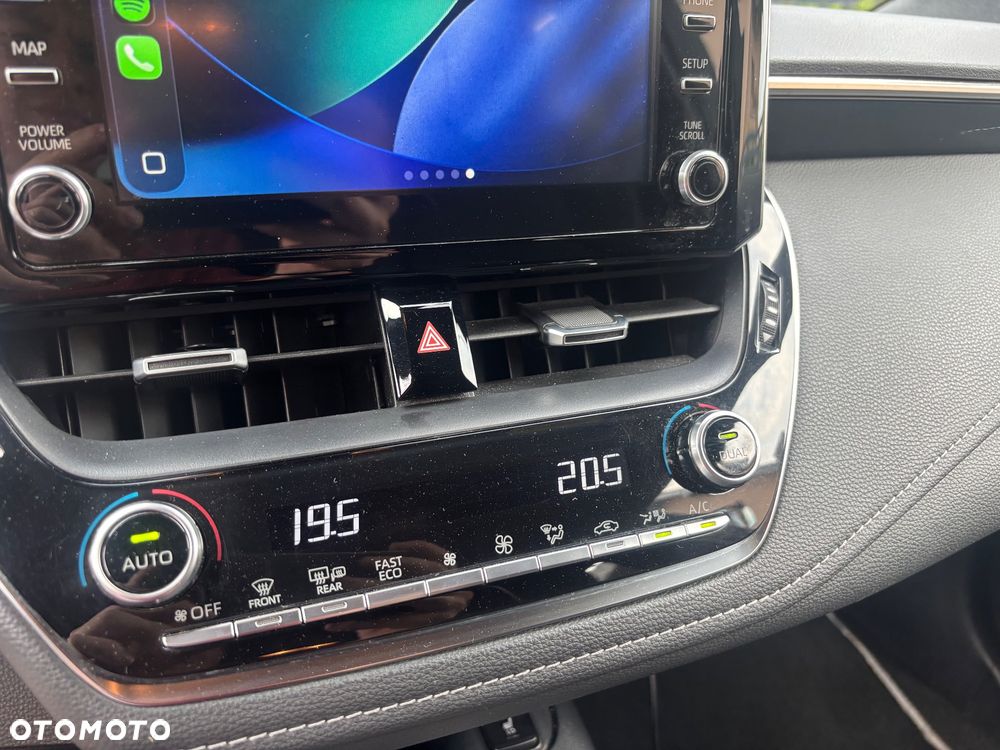 Toyota Corolla 2.0 Hybrid Comfort - 28