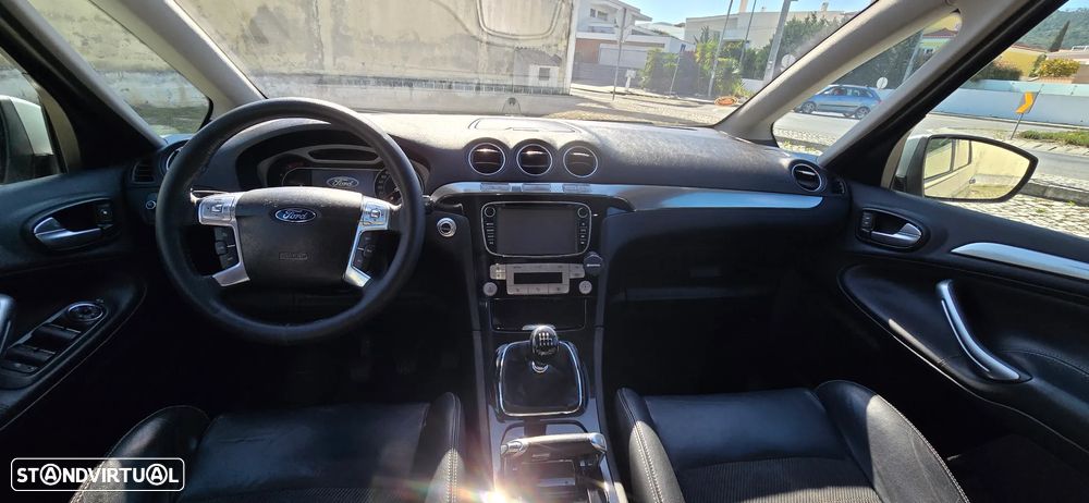 Ford S-Max 2.2 TDCi Titanium 7L - 7