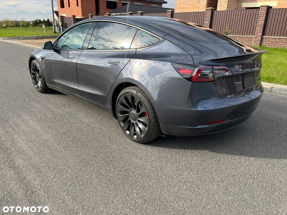 Tesla Model 3 Langstreckenbatterie Allradantrieb Dual Motor - 7