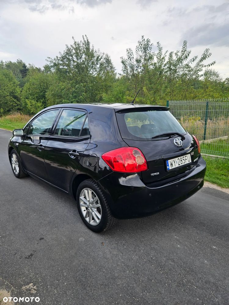 Toyota Auris 2.0 D-4D - 9