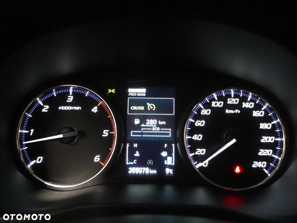 Mitsubishi Outlander 2.2 DI-D 4WD Invite - 35