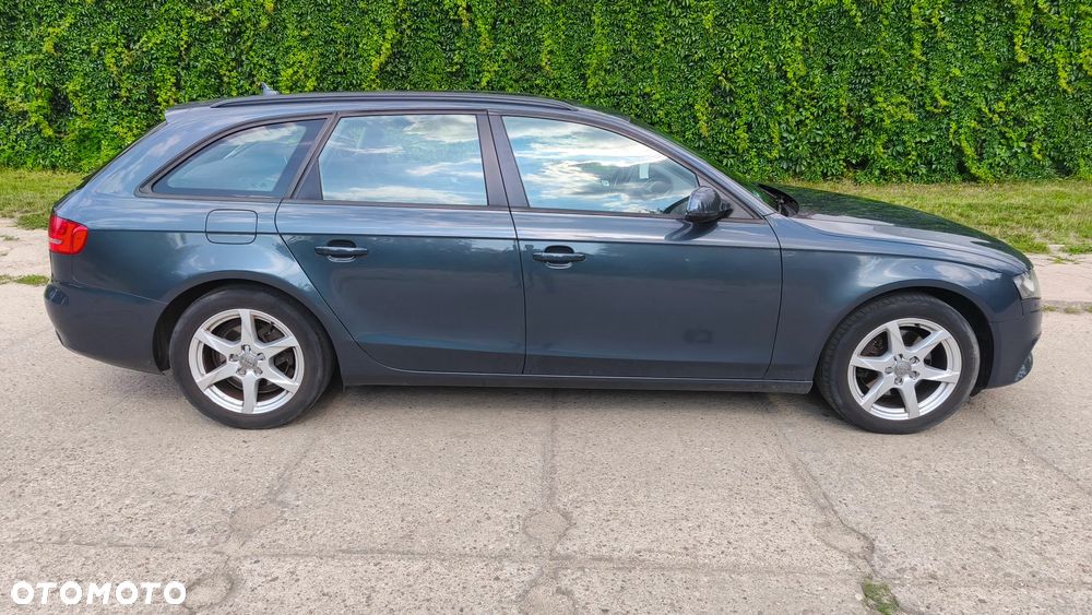 Audi A4 Avant - 4