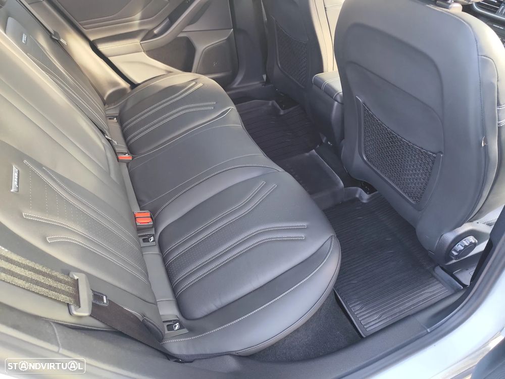 Ford Focus 1.0 EcoBoost MHEV Vignale - 30