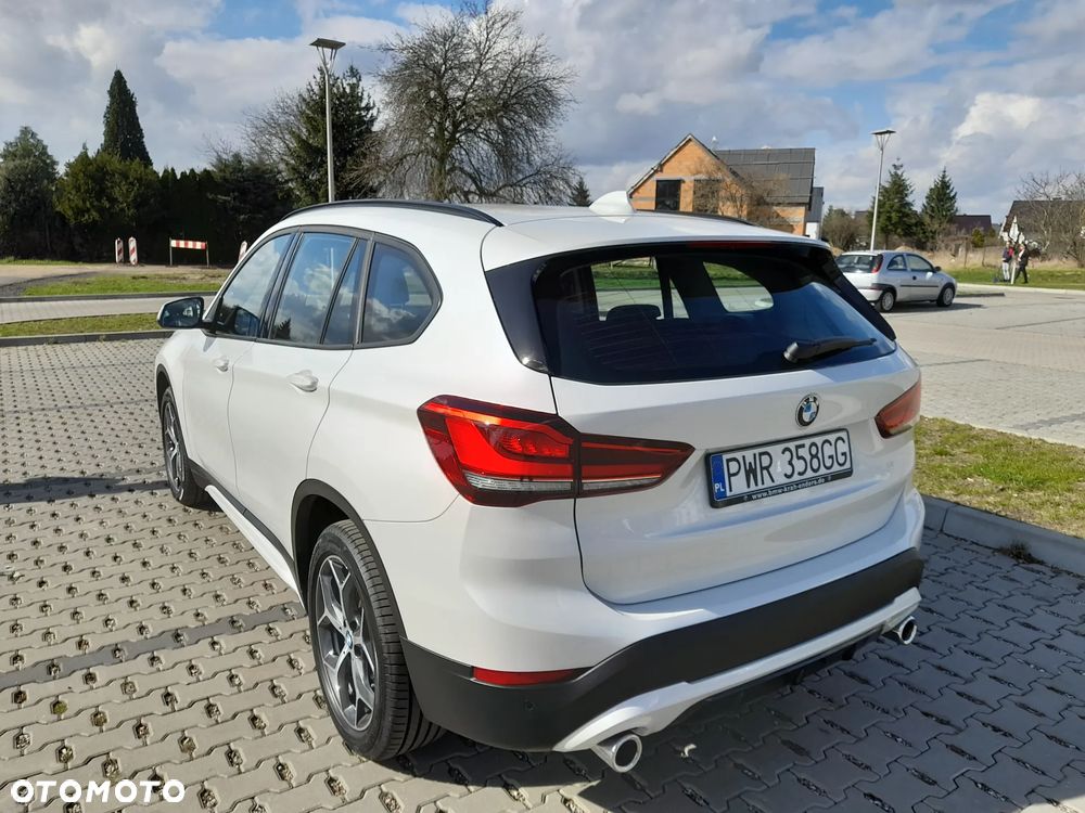 BMW X1 sDrive20i GPF - 3