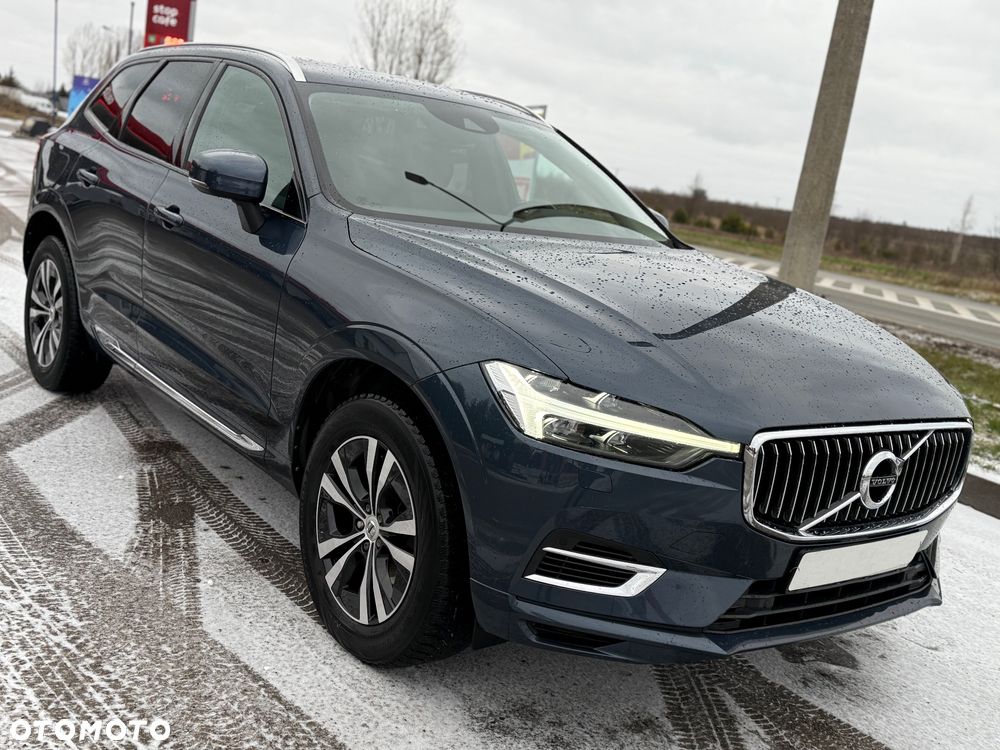 Volvo XC 60 T6 AWD Recharge Geartronic Inscription Expression - 2