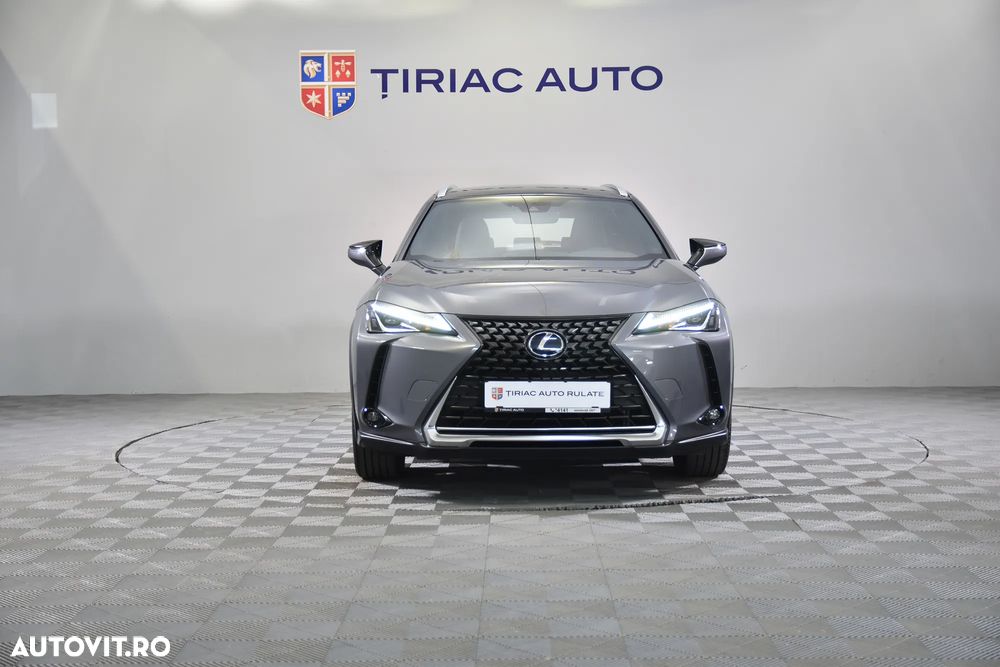 Lexus UX - 8
