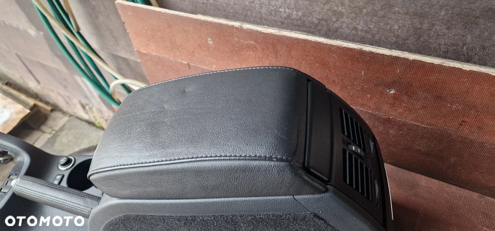 PODŁOKIETNIK SKÓRA SKODA OCTAVIA II Lift Kompletny - 9