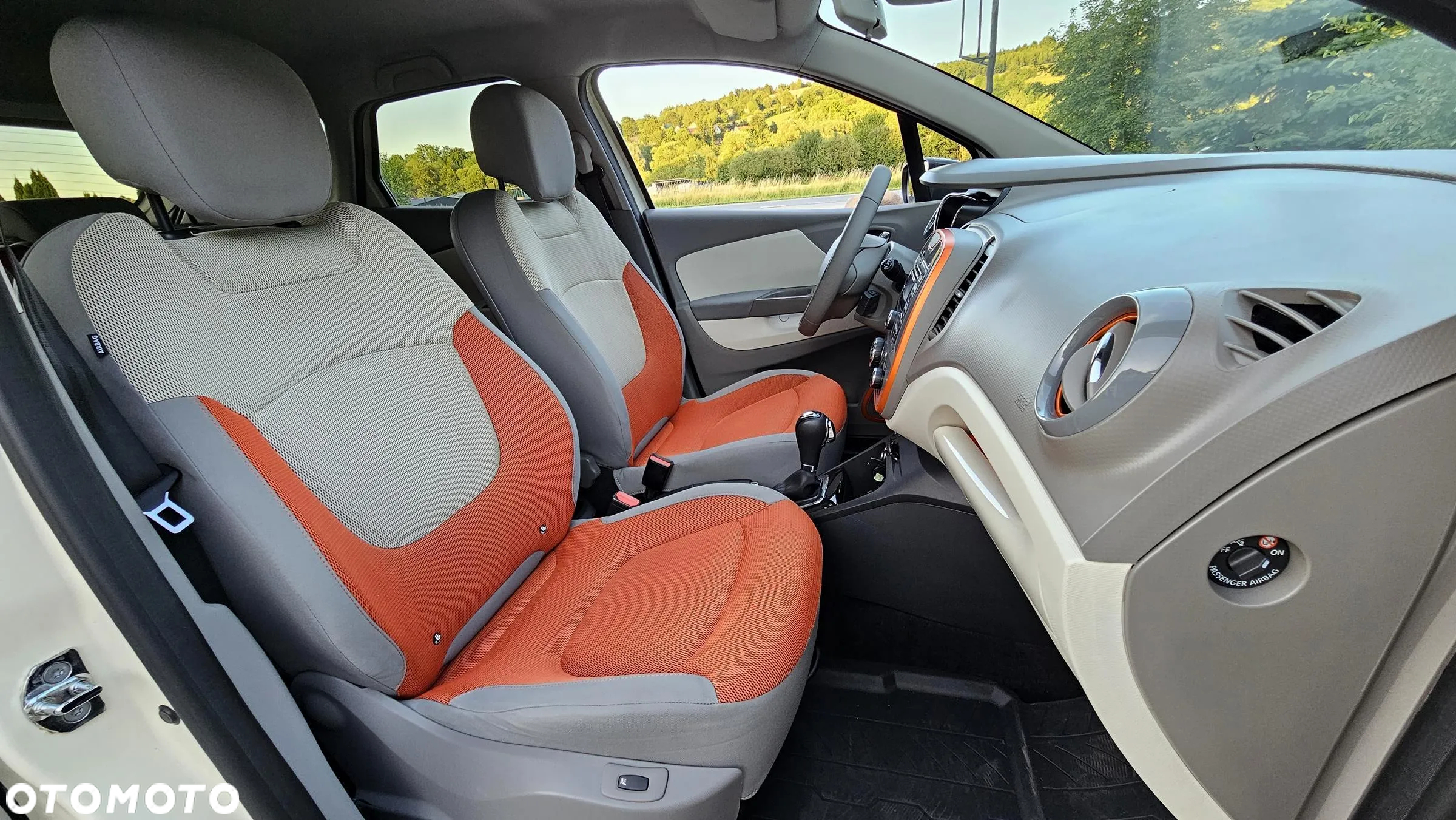 Renault Captur ENERGY TCe 120 EDC LIMITED - 26
