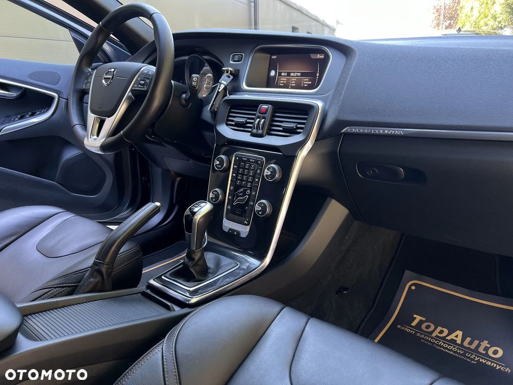 Volvo V40 Cross Country T3 Momentum - 21