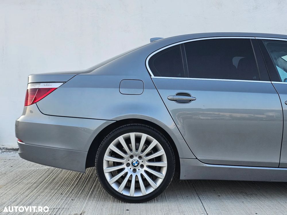 BMW Seria 5 525d Edition Exclusive - 8