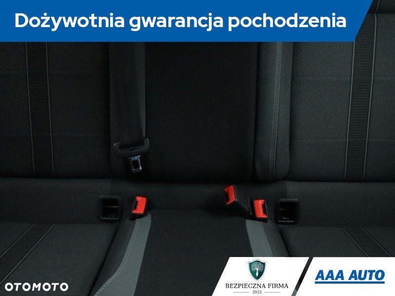 Volkswagen Polo - 12