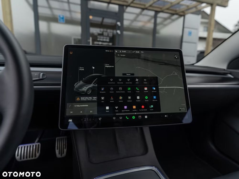 Tesla Model 3 - 16
