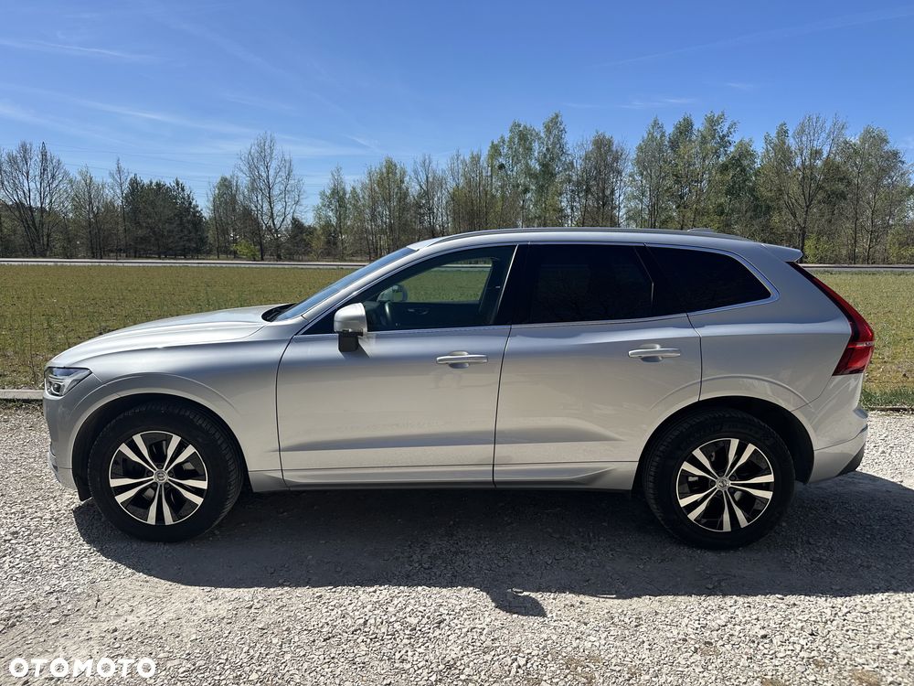Volvo XC 60 B4 B Momentum Pro - 2