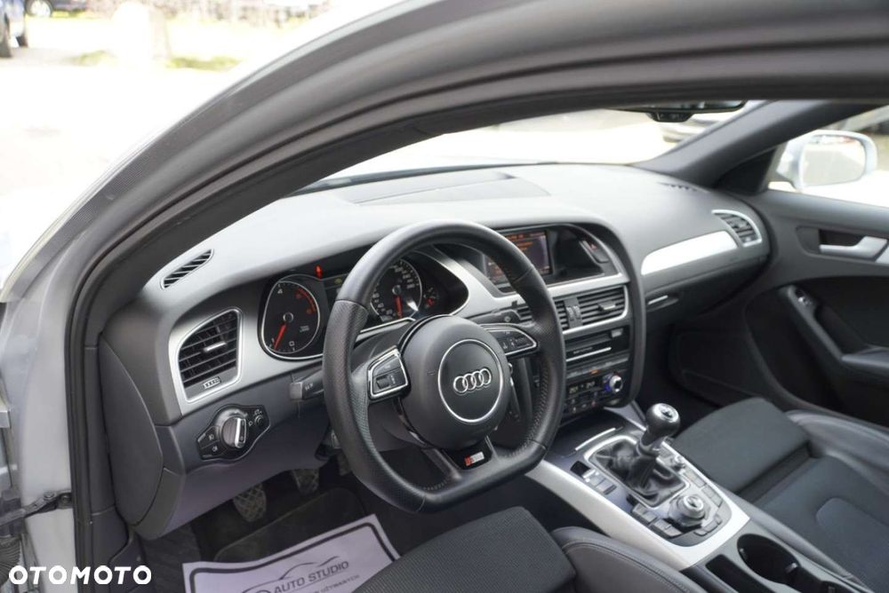 Audi A4 Limousine 2.0 TDI DPF clean diesel S line Sportpaket - 10