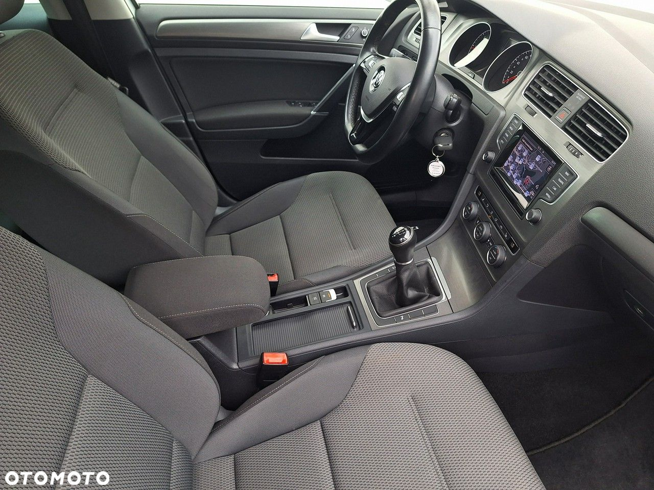 Volkswagen Golf - 11
