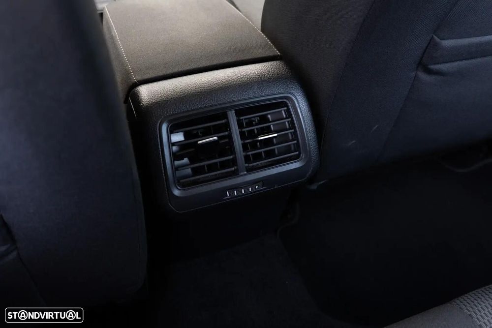 VW Golf - 37