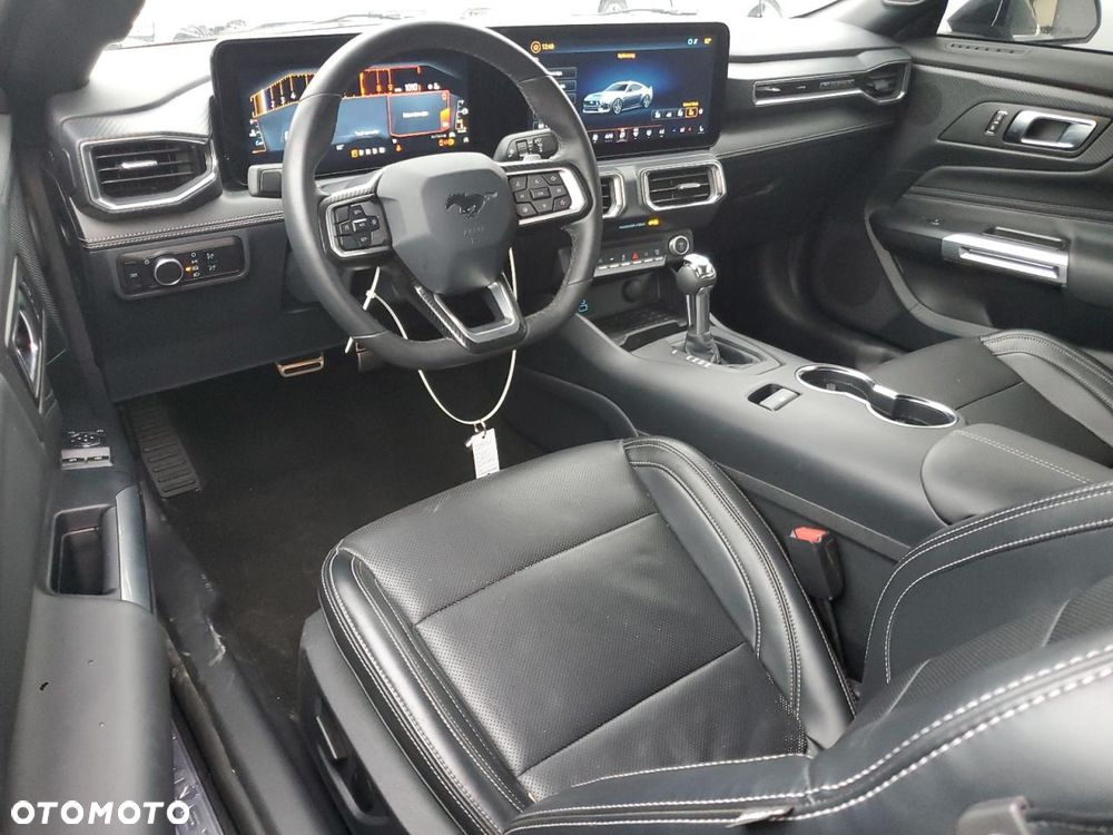 Ford Mustang 5.0 V8 GT - 10