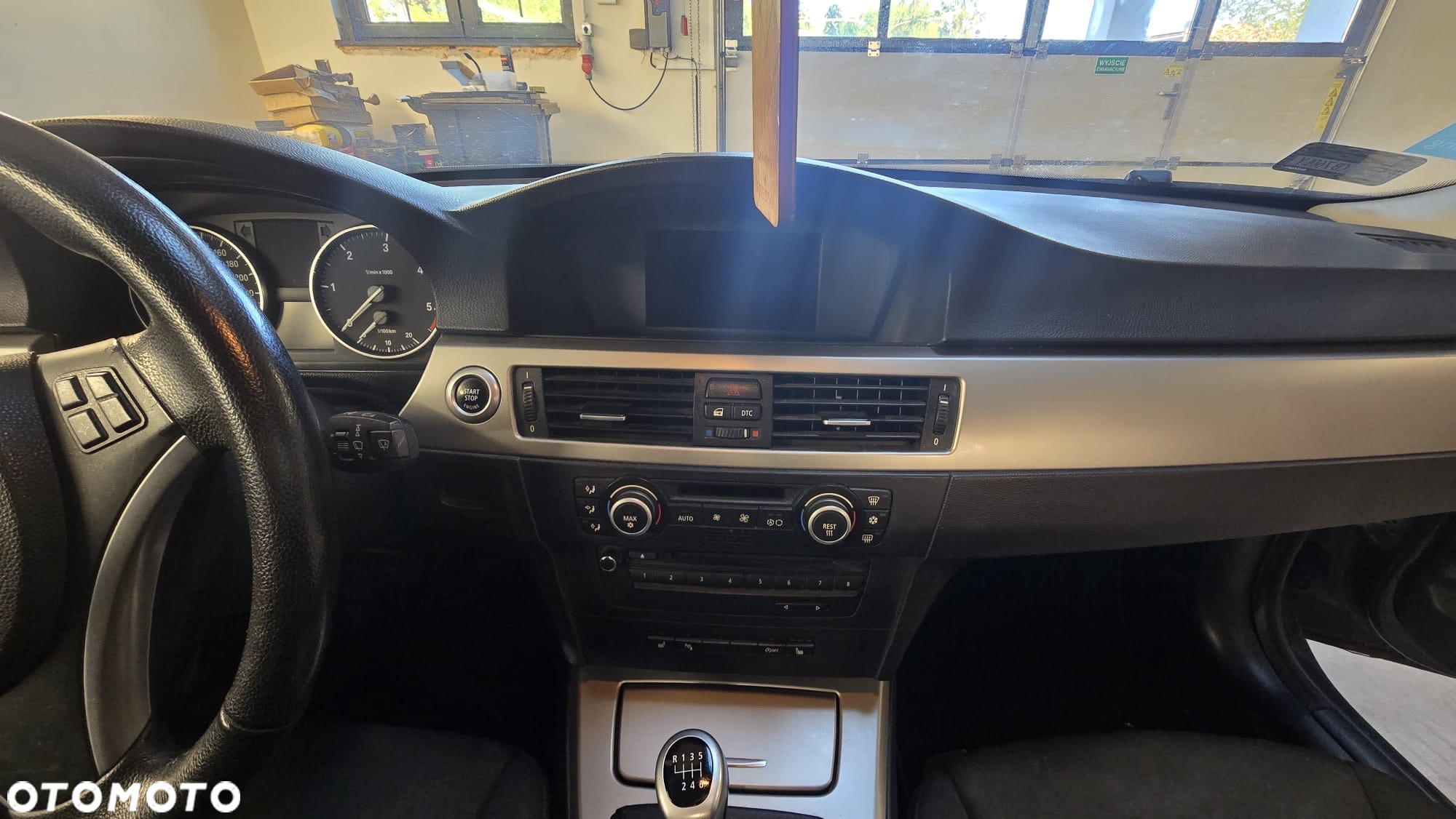 BMW Seria 3 318d - 16