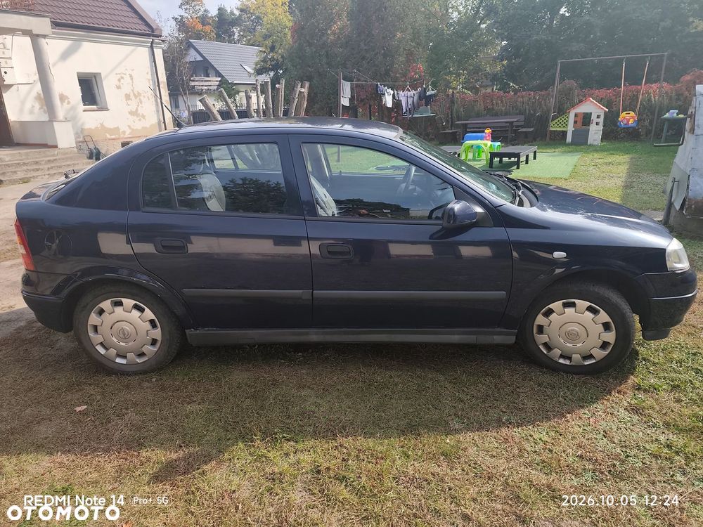 Opel Astra - 2