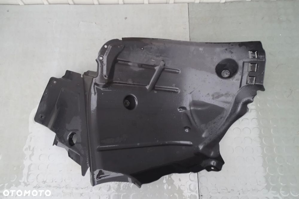 Mercedes C Klasa W205 Nadkole prawy przód Część tylna A2056912800 - 2