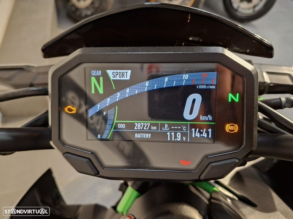 Kawasaki Z Z900 - 5