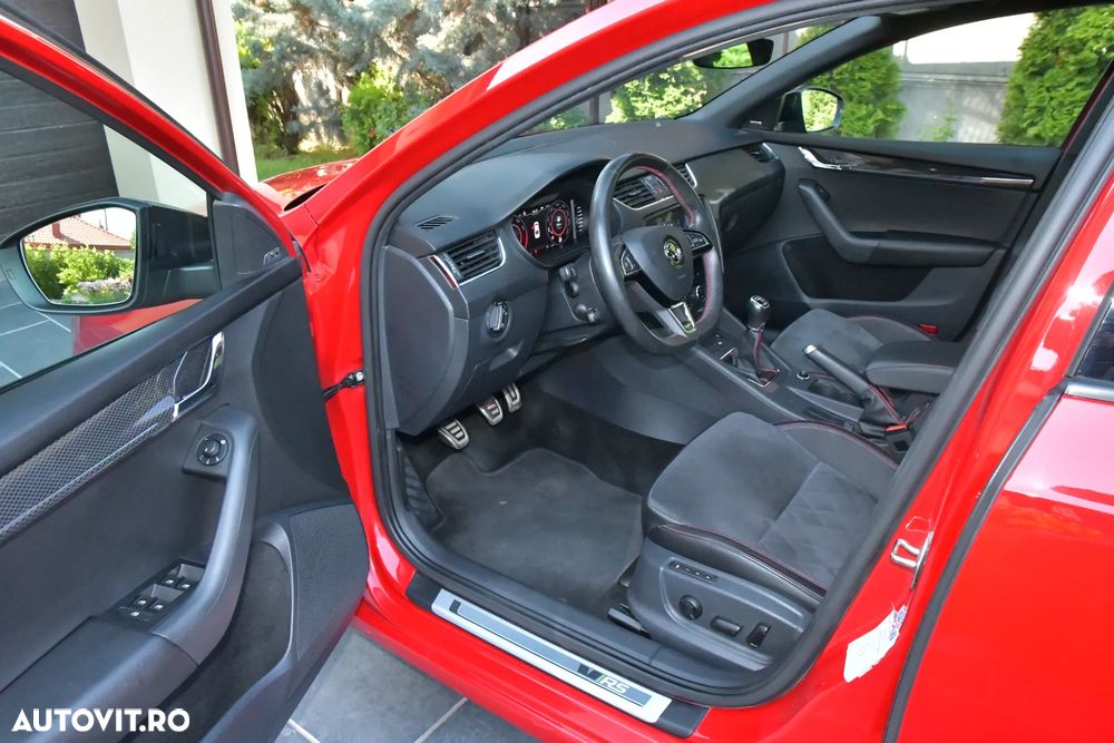 Skoda Octavia 2.0 245 TSI RS - 19