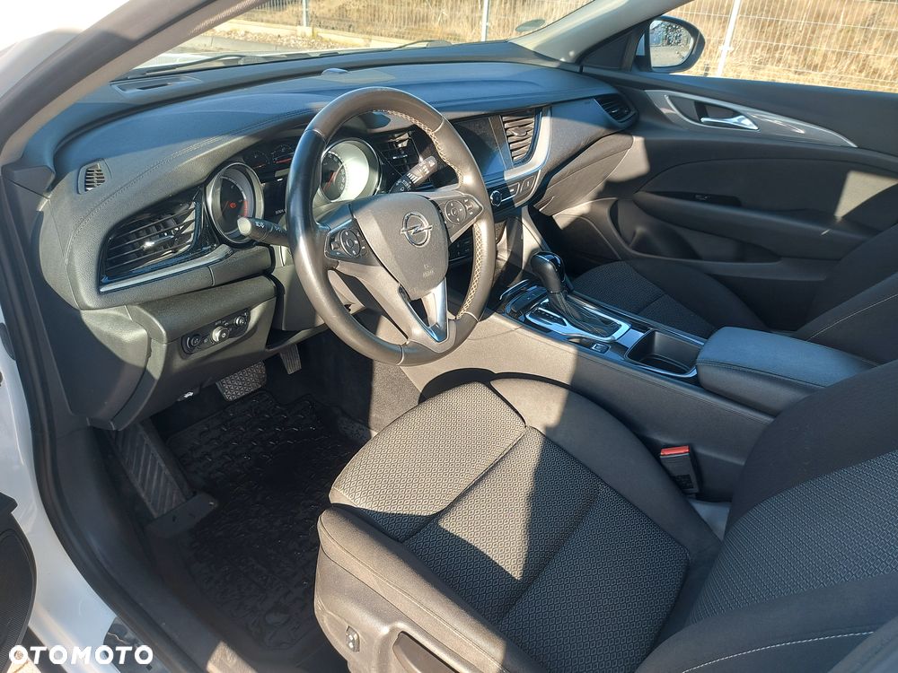 Opel Insignia 2.0 CDTI - 10