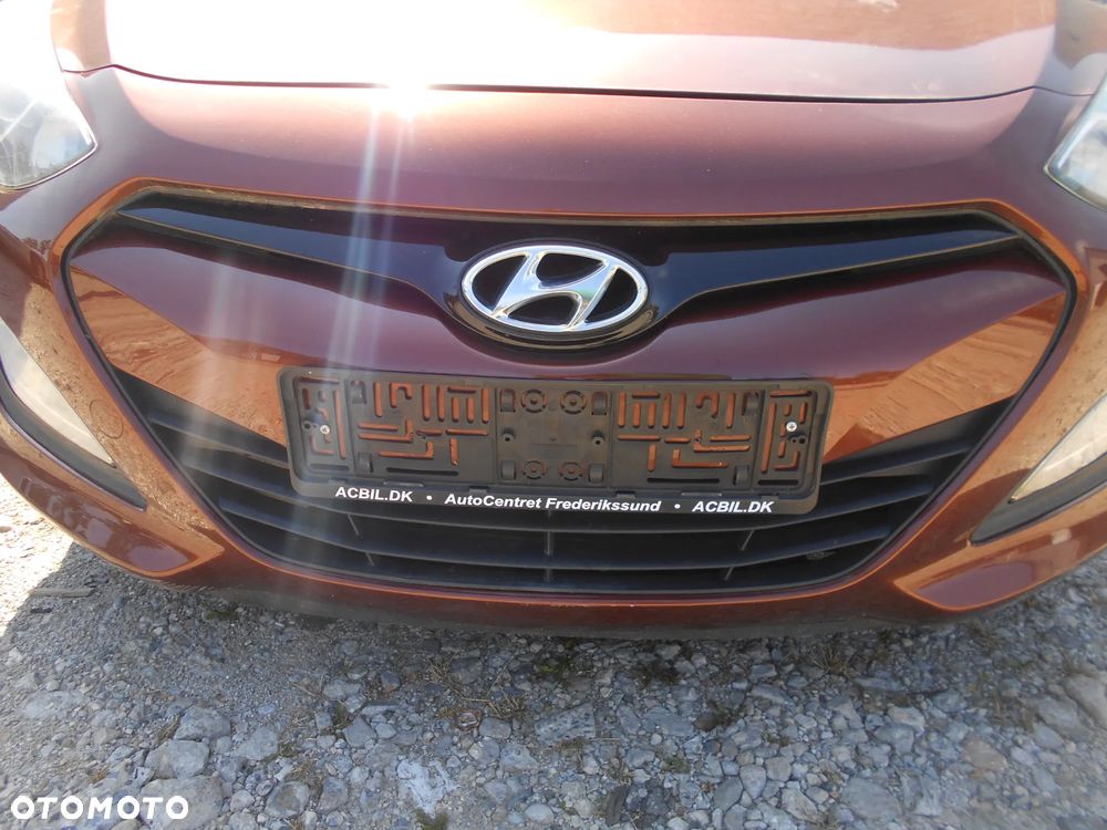 HYUNDAI I30 II LIFT HATCHBACK HATCHBACK 1.4 CRDI 2013R KOD LAKIERU U8N SILNIK SKRZYNIA BIEGOW MANUALNA 6 BIEGOWA MASKA LAMPA LUSTERKO ZDERZAK PAS PRZEDNI BLOTNIK ZAWIESZENIE CZESCI - 2