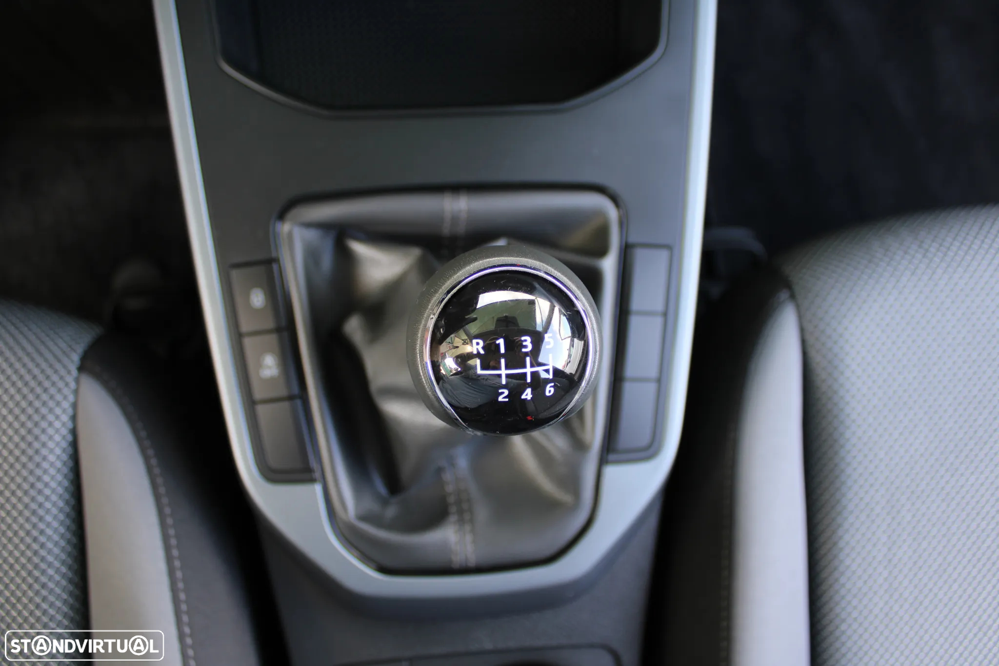 SEAT Arona 1.0 TSI Xcellence - 23