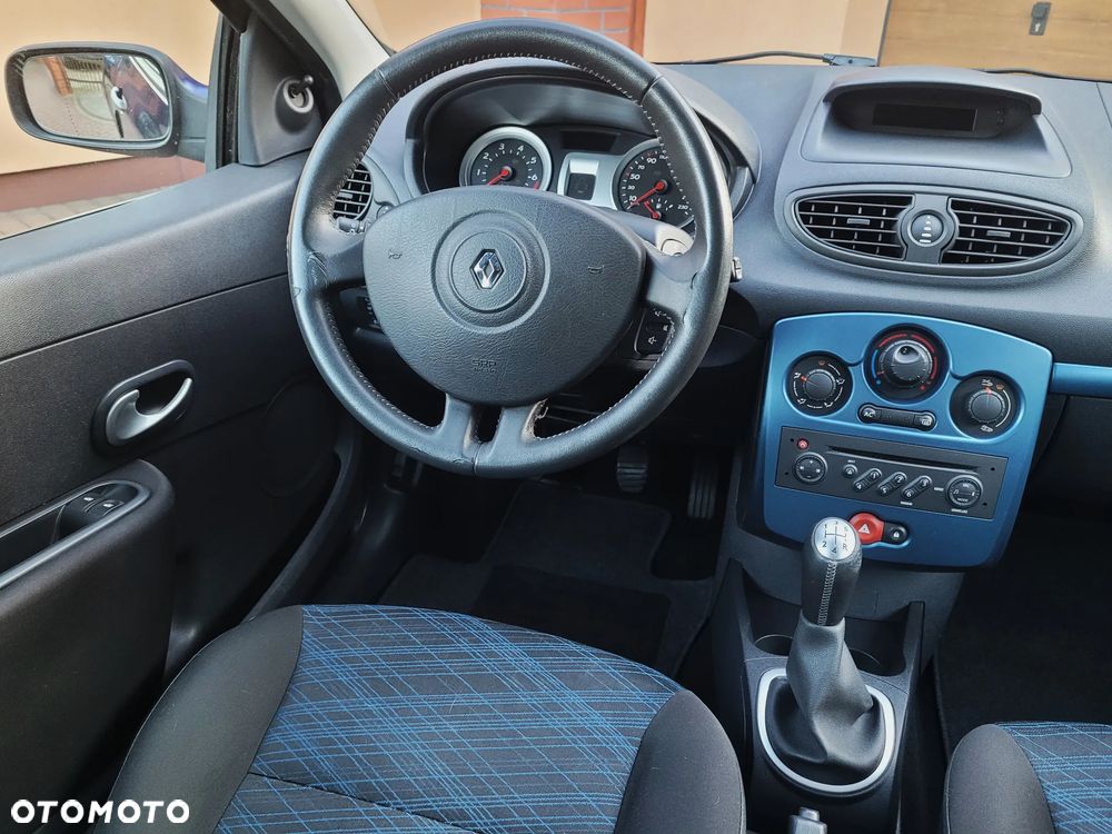 Renault Clio 1.2 16V Exception - 10