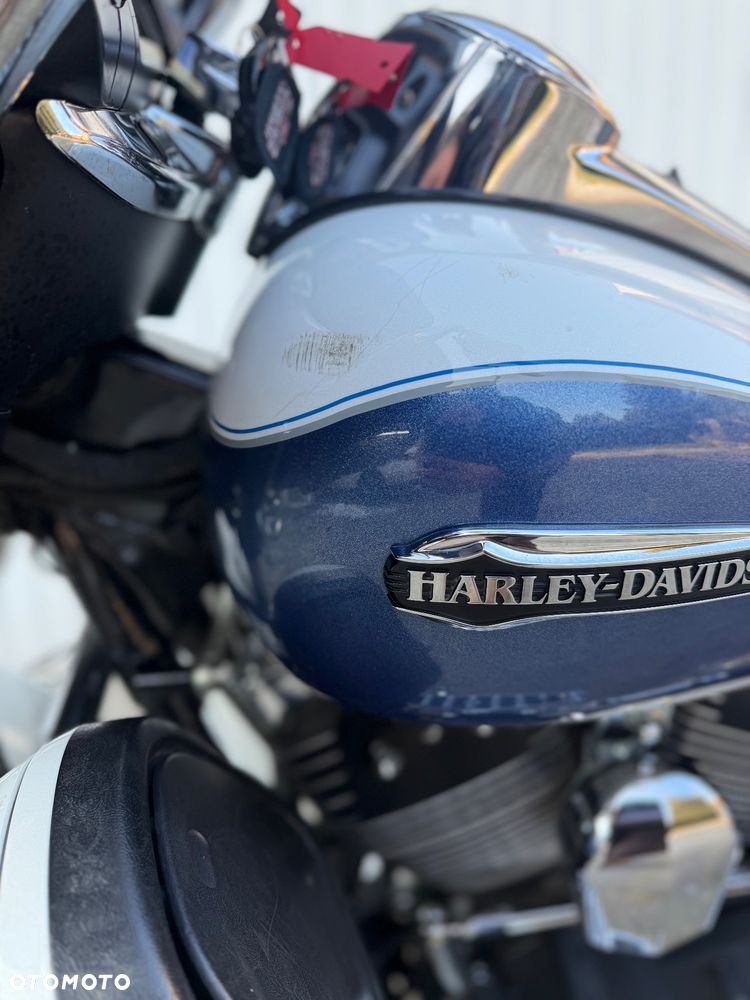 Harley-Davidson Touring Street Glide - 23