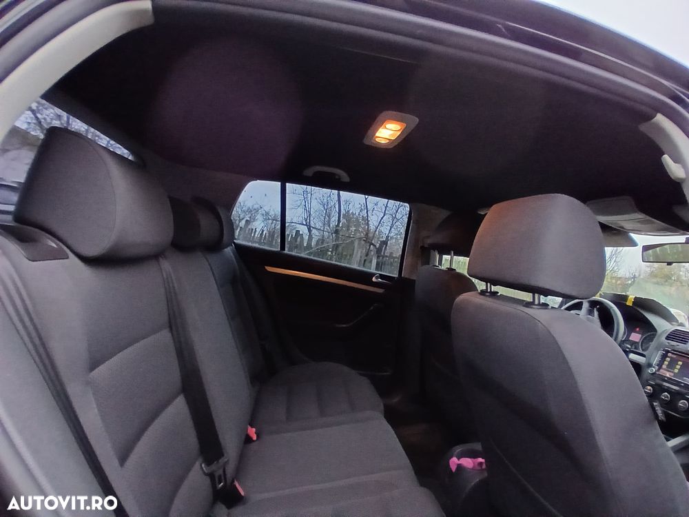 Volkswagen Golf 2.0 TDI Comfortline - 5