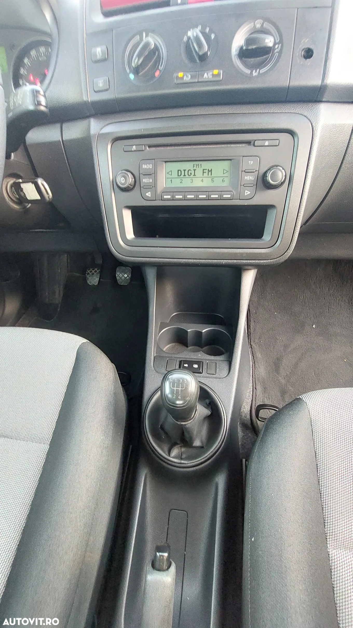 Skoda Fabia 1.2 HTP Active - 17