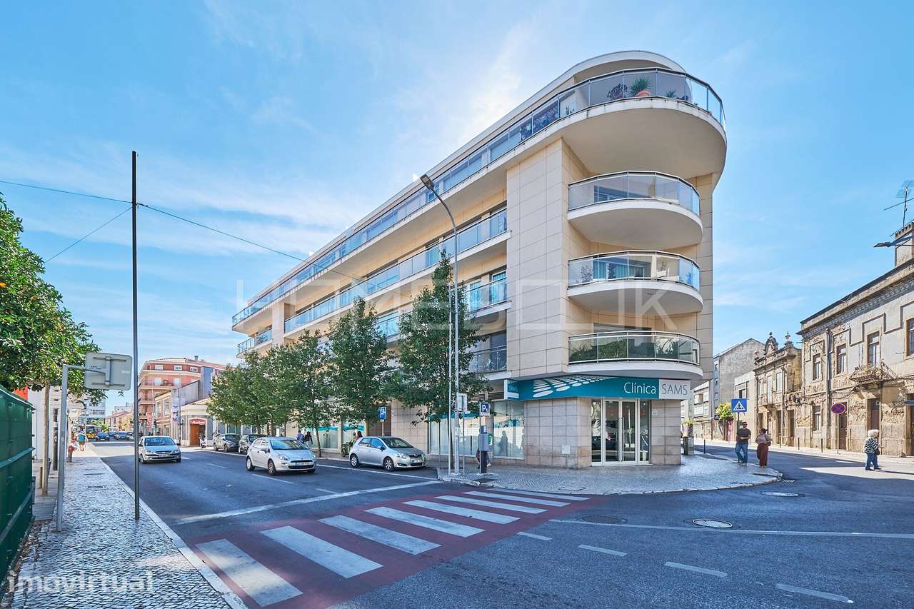 T1 com terraço e 2 lugares de garagem - Grande imagem: 3/21