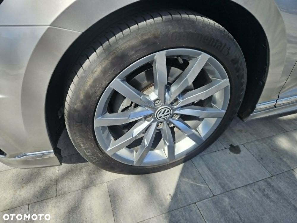 Volkswagen Passat 2.0 TDI BMT 4Mot Highline DSG - 11