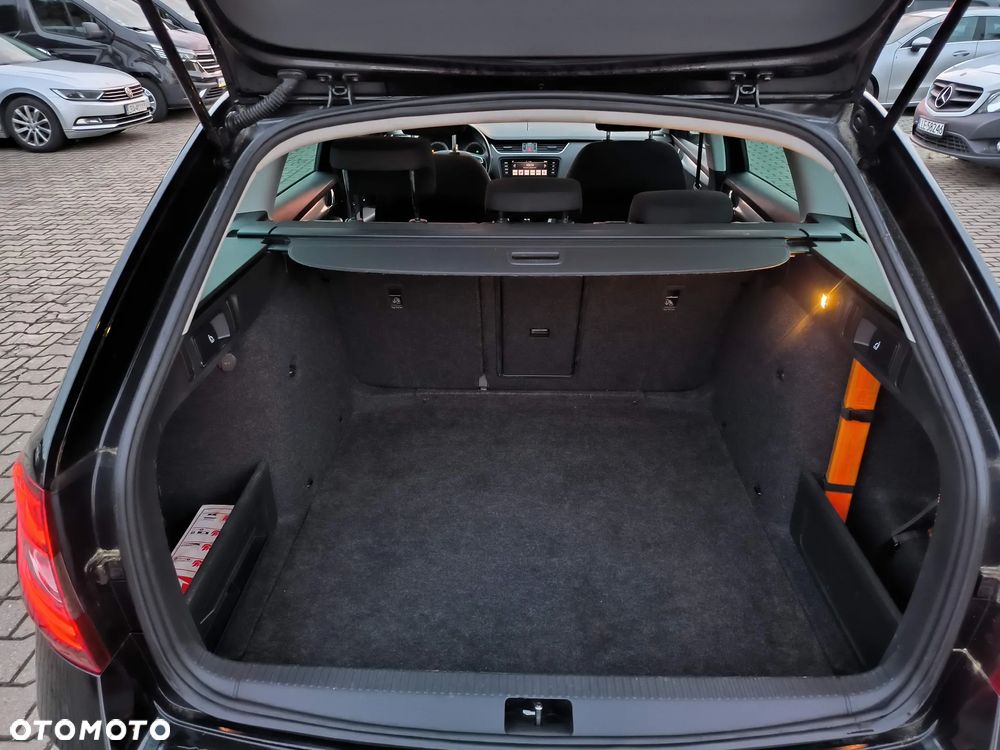 Skoda Octavia Combi 1.6 TDI DSG Premium Edition - 21