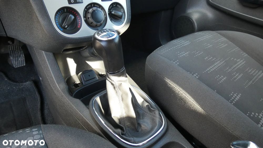 Opel Corsa 1.2 16V Enjoy - 22