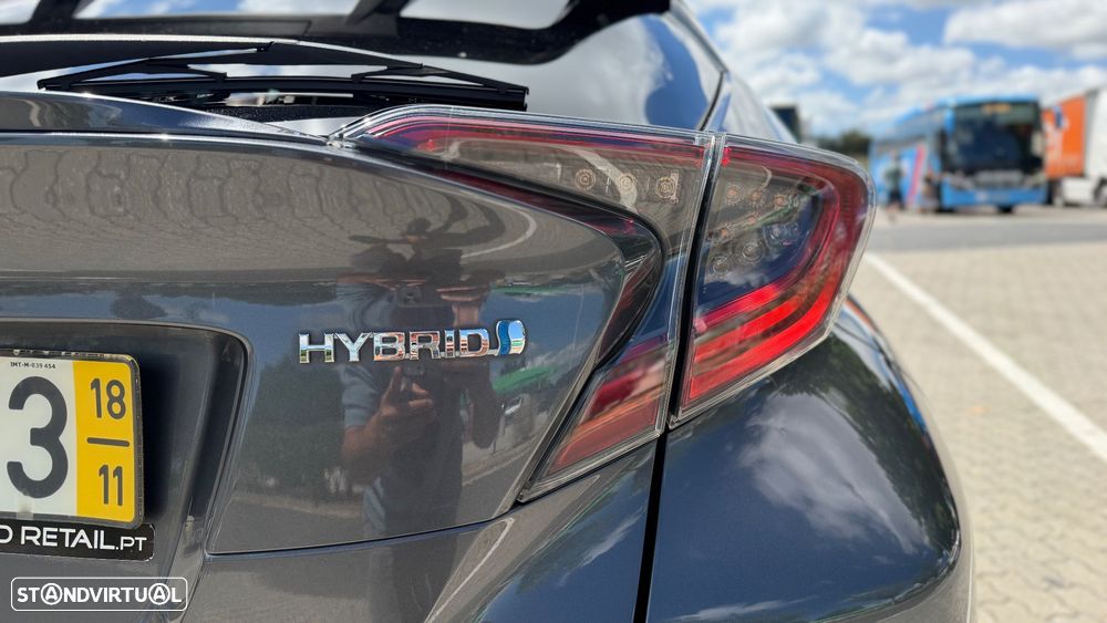 Toyota C-HR 1.8 HSD Lounge - 11