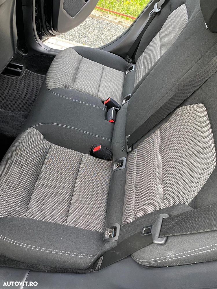 Mercedes-Benz GLA 200 d Urban - 11