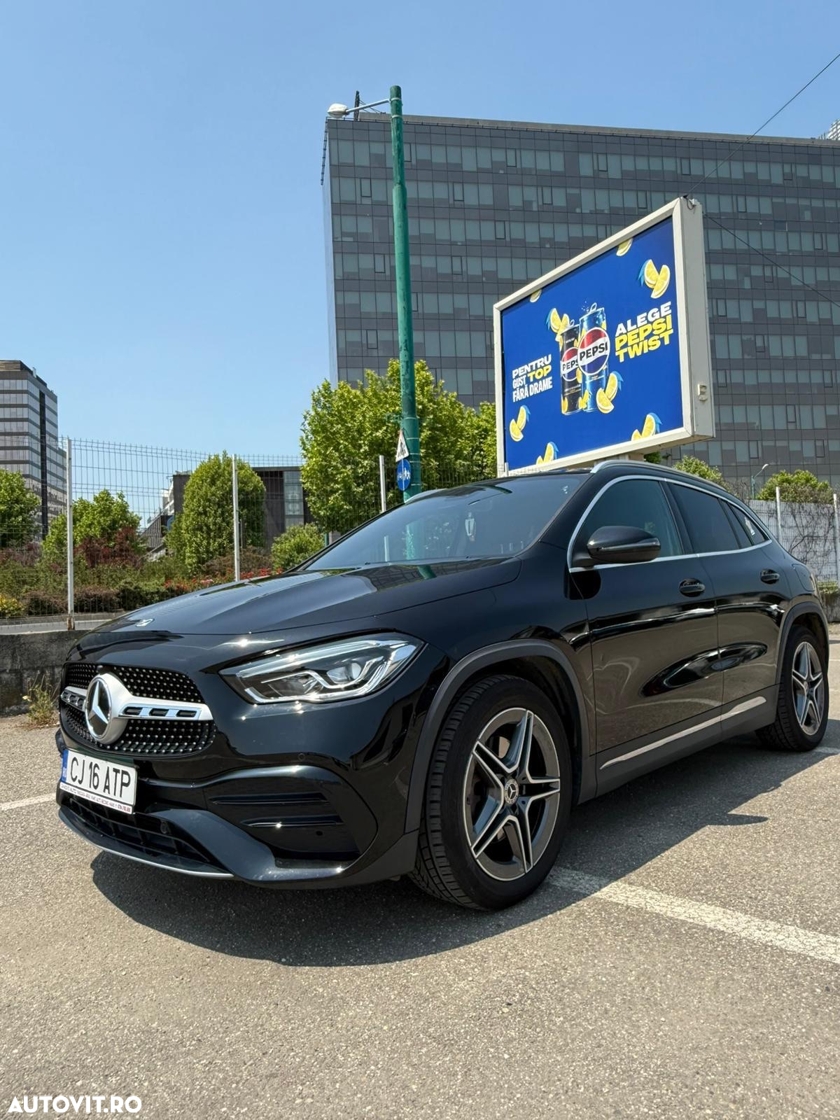 Mercedes-Benz GLA 250 4Matic 8G-DCT AMG Line - 14