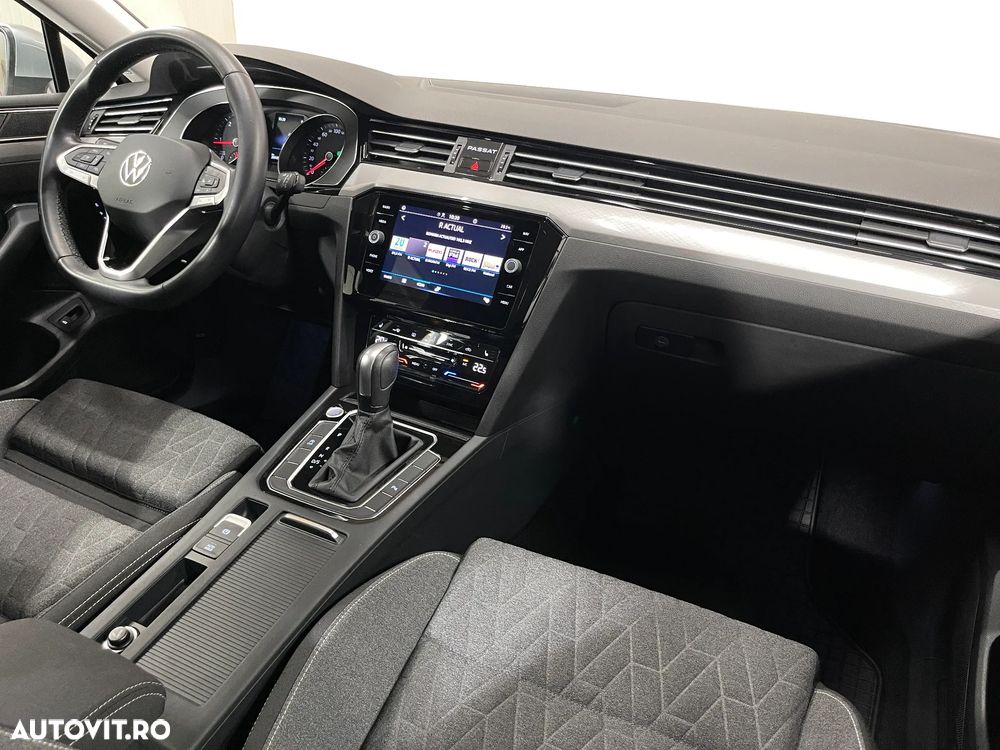 Volkswagen Passat 2.0 TDI DSG Comfortline - 9