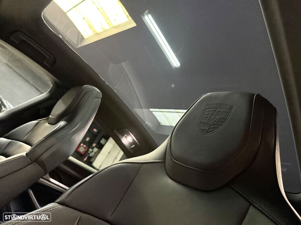 Porsche Taycan Bateria Performance Plus - 17