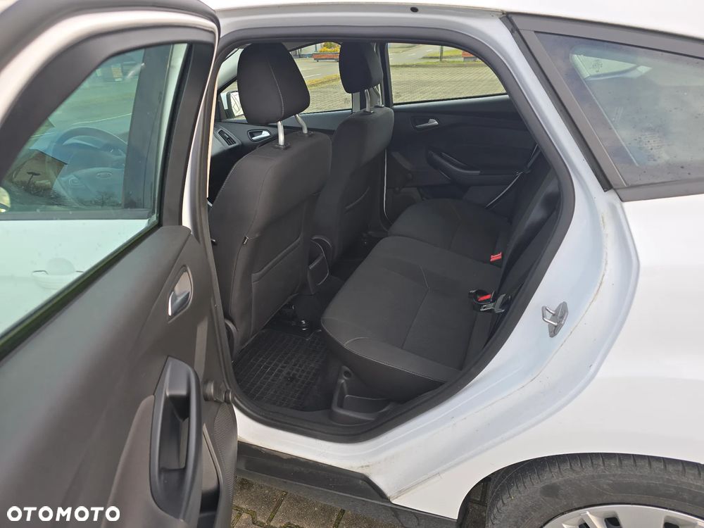 Ford Focus 1.6 Trend - 14