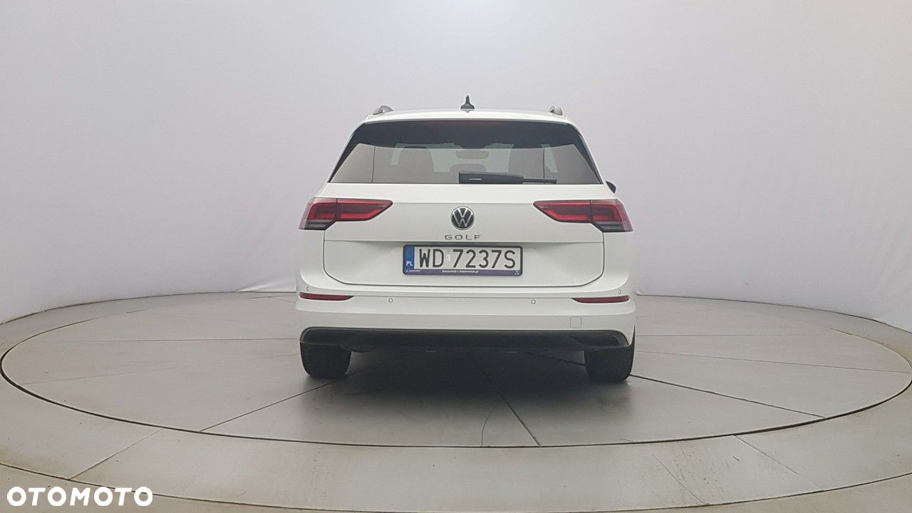 Volkswagen Golf - 6