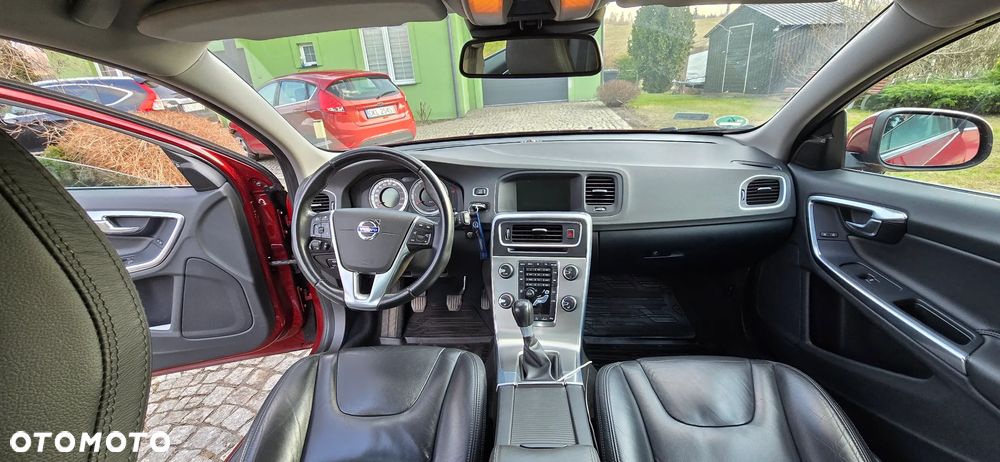 Volvo V60 D4 R-Design Summum - 11