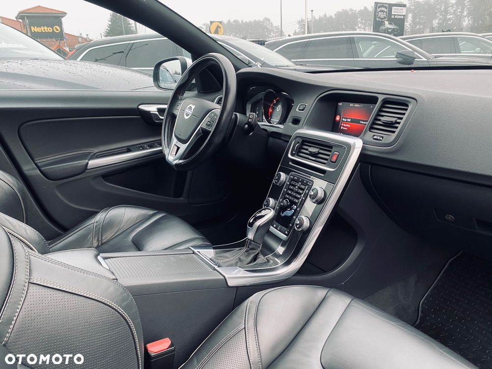 Volvo V60 D4 Geartronic R-Design - 6