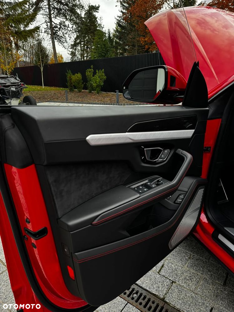Lamborghini Urus - 19