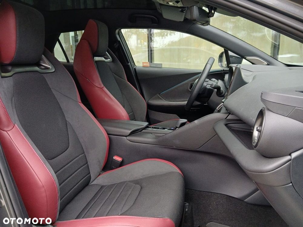 Toyota C-HR 2.0 PHEV Dynamic Force Tokyo Edition - 27