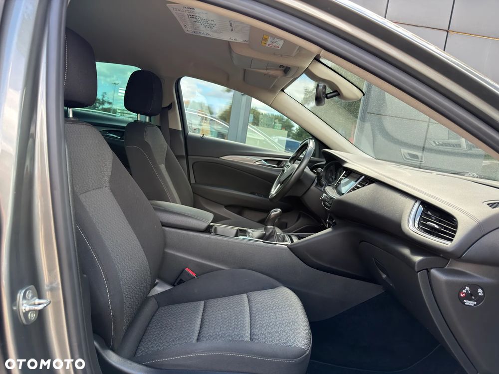 Opel Insignia 1.5 T Exclusive S&S - 29