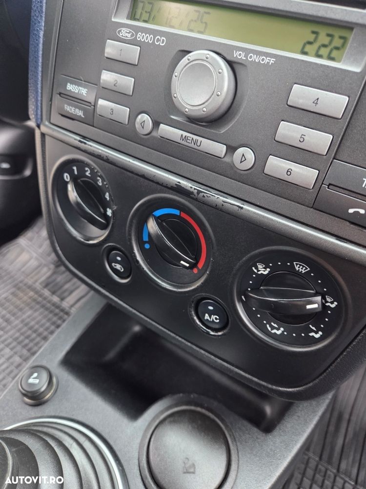 Ford Fiesta 1.3i Ambiente - 16